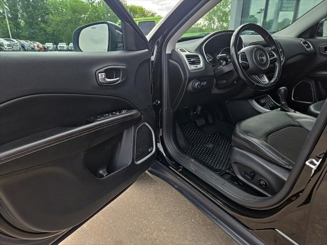 Photo of 2021 Diamond Black Crystal Pearlcoat Jeep Compass