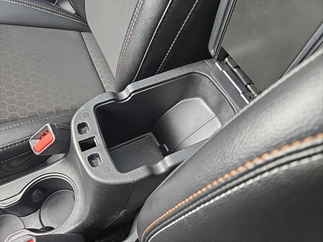 Photo of 2021 Diamond Black Crystal Pearlcoat Jeep Compass