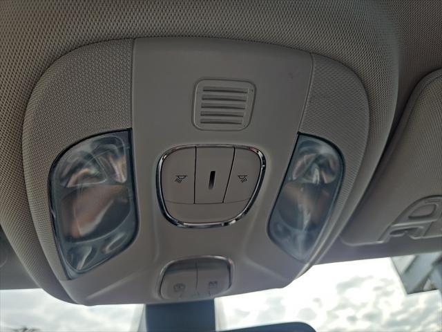 Photo of 2021 Diamond Black Crystal Pearlcoat Jeep Compass