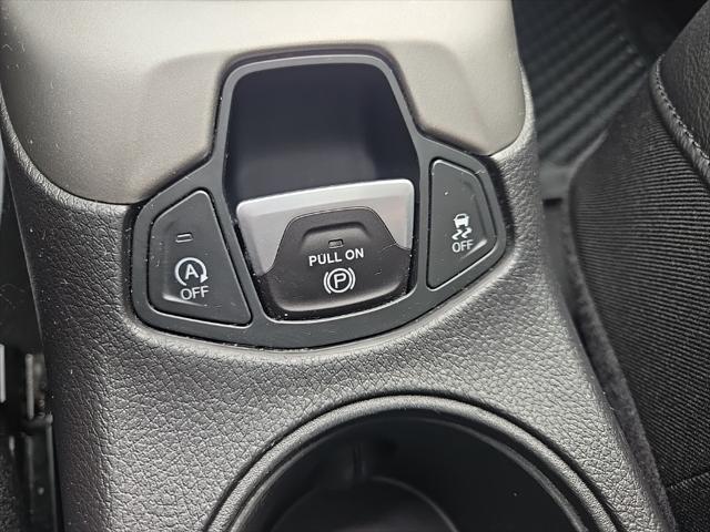 Photo of 2021 Diamond Black Crystal Pearlcoat Jeep Compass
