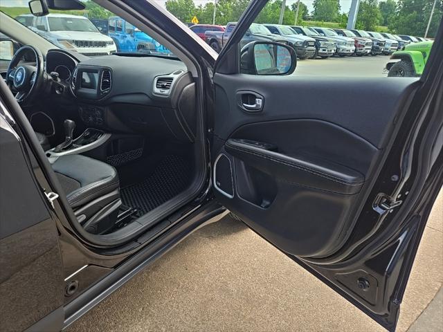 Photo of 2021 Diamond Black Crystal Pearlcoat Jeep Compass