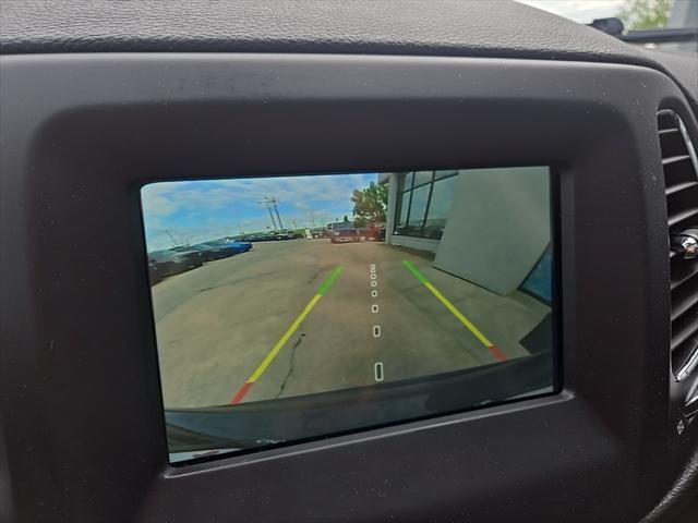 Photo of 2021 Diamond Black Crystal Pearlcoat Jeep Compass