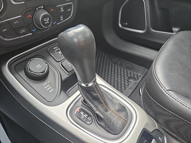 Photo of 2021 Diamond Black Crystal Pearlcoat Jeep Compass