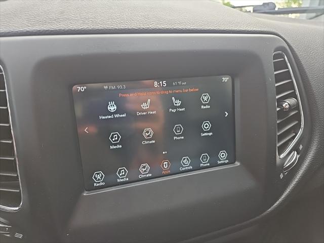 Photo of 2021 Diamond Black Crystal Pearlcoat Jeep Compass