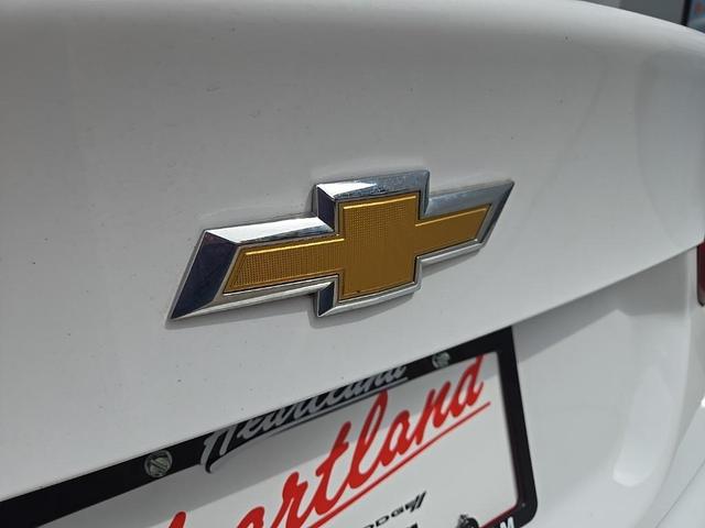 Photo of 2020 Summit White Chevrolet Malibu