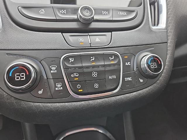 Photo of 2020 Summit White Chevrolet Malibu