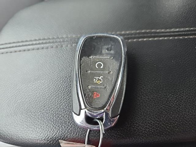 Photo of 2020 Summit White Chevrolet Malibu