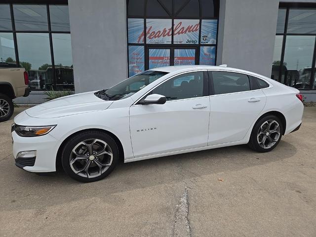 Photo of 2020 Summit White Chevrolet Malibu