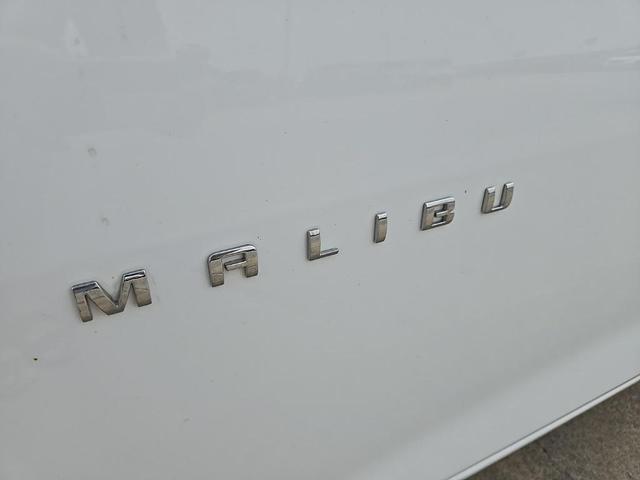 Photo of 2020 Summit White Chevrolet Malibu