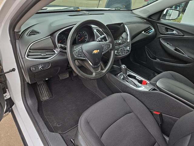 Photo of 2020 Summit White Chevrolet Malibu