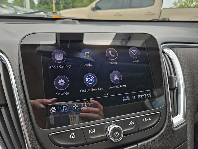 Photo of 2020 Summit White Chevrolet Malibu