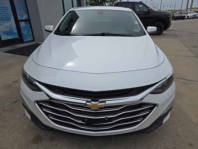Photo of 2020 Summit White Chevrolet Malibu