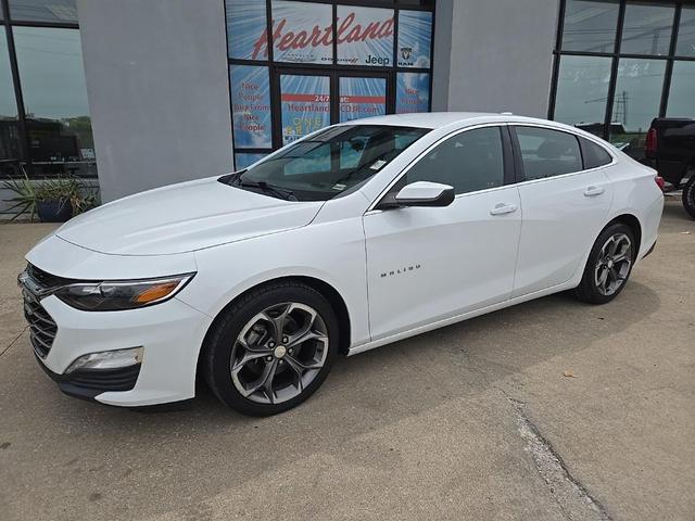 Photo of 2020 Summit White Chevrolet Malibu