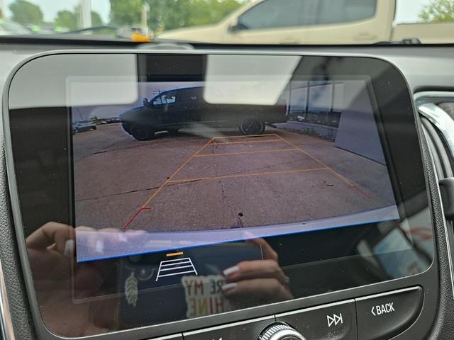 Photo of 2020 Summit White Chevrolet Malibu