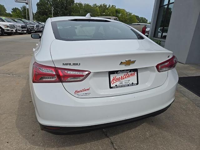 Photo of 2020 Summit White Chevrolet Malibu
