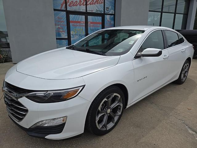 Photo of 2020 Summit White Chevrolet Malibu