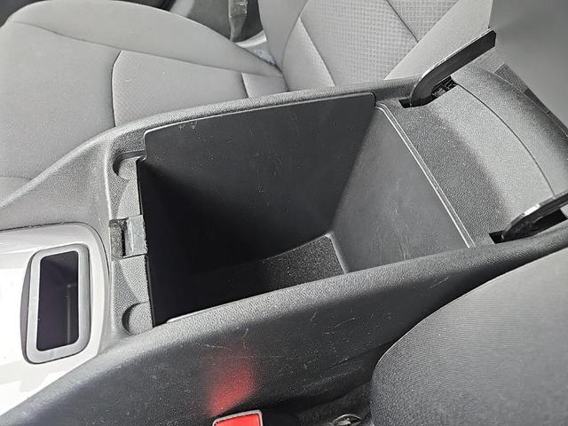 Photo of 2020 Summit White Chevrolet Malibu