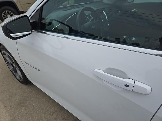 Photo of 2020 Summit White Chevrolet Malibu