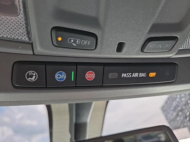 Photo of 2022 Summit White Chevrolet Silverado 2500