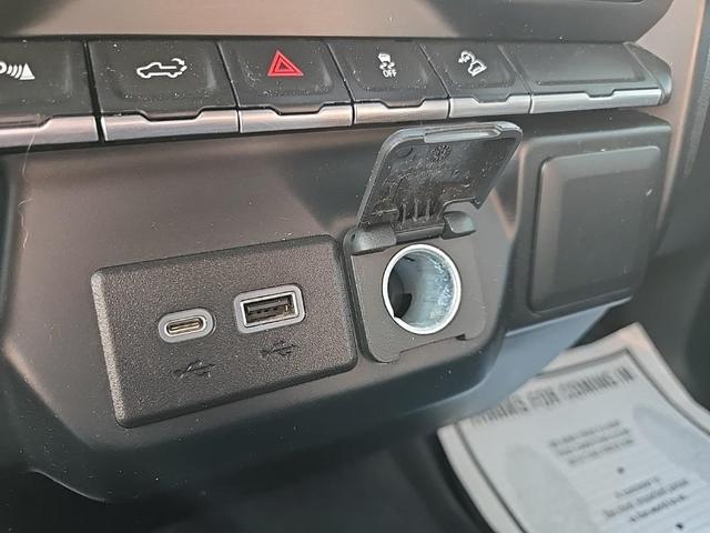 Photo of 2022 Summit White Chevrolet Silverado 2500