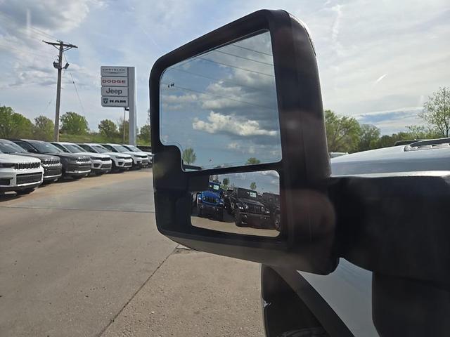 Photo of 2022 Summit White Chevrolet Silverado 2500