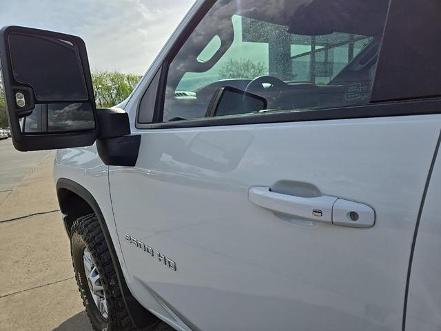 Photo of 2022 Summit White Chevrolet Silverado 2500