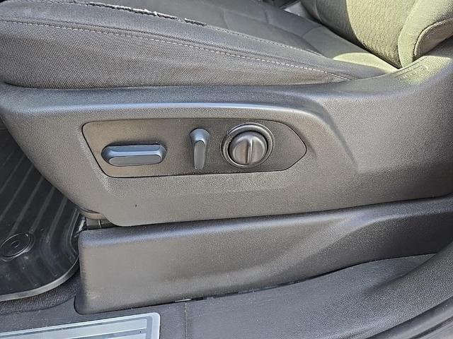 Photo of 2022 Summit White Chevrolet Silverado 2500