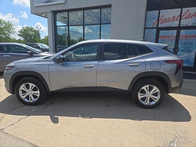 Photo of 2025 Sterling Gray Metallic Chevrolet Trax