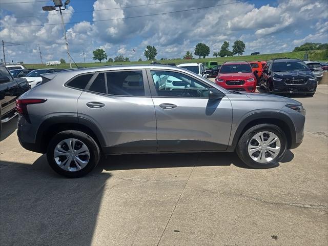 Photo of 2025 Sterling Gray Metallic Chevrolet Trax