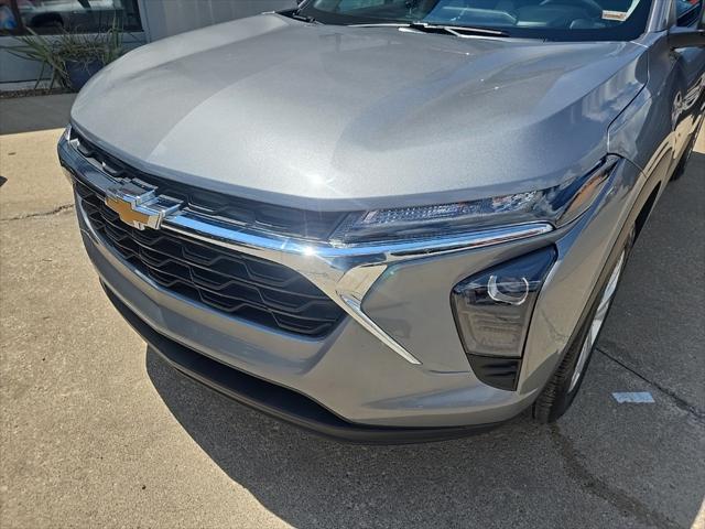 Photo of 2025 Sterling Gray Metallic Chevrolet Trax