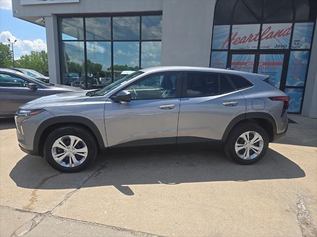 Photo of 2025 Sterling Gray Metallic Chevrolet Trax