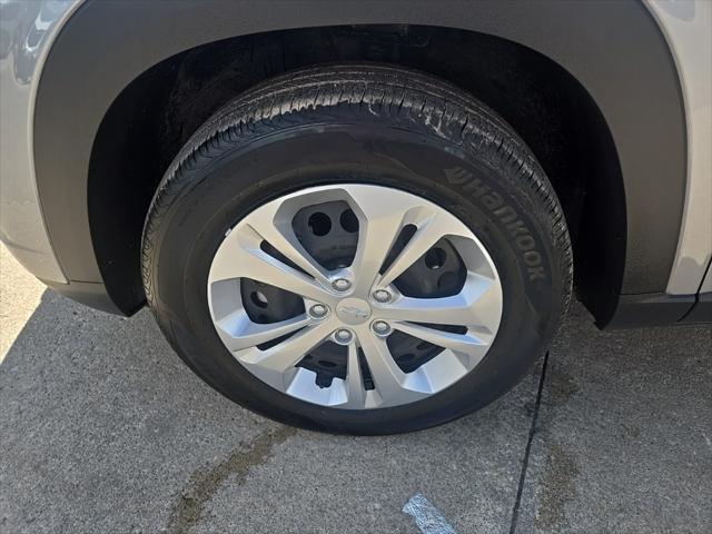 Photo of 2025 Sterling Gray Metallic Chevrolet Trax