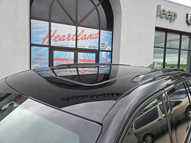 Photo of 2025 Bright White Clear-Coat Exterior Paint Jeep Grand Cherokee