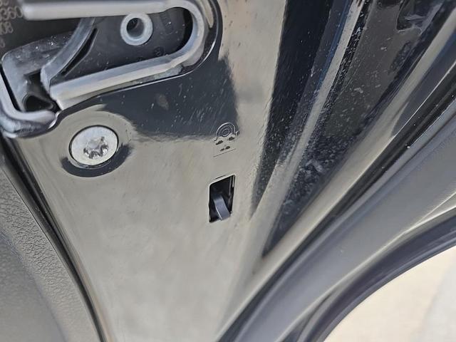 Photo of 2021 Black Mercedes-Benz GLC 300