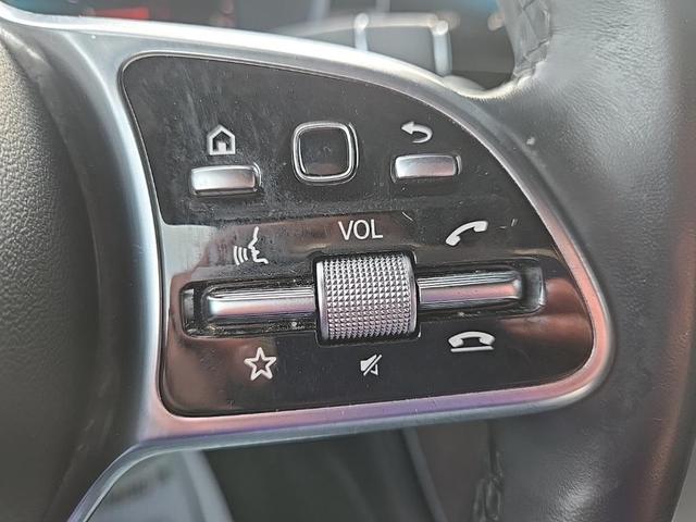 Photo of 2021 Black Mercedes-Benz GLC 300