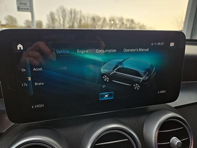 Photo of 2021 Black Mercedes-Benz GLC 300