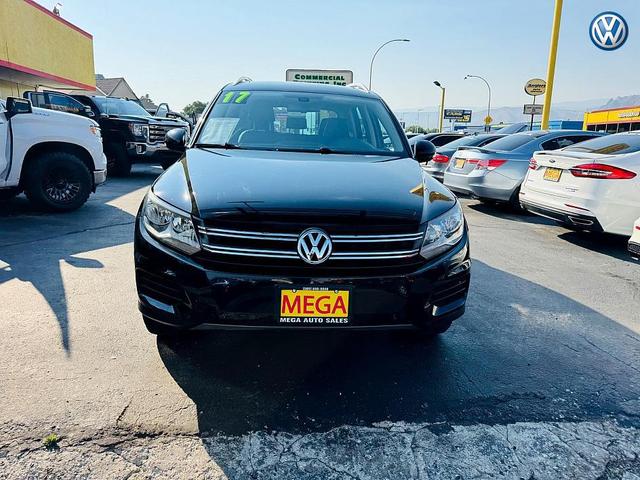 Photo of 2017 Deep Black Pearl Volkswagen Tiguan