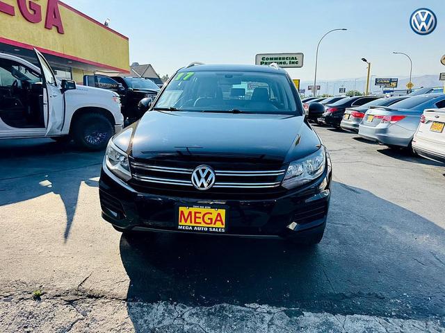 Photo of 2017 Deep Black Pearl Volkswagen Tiguan