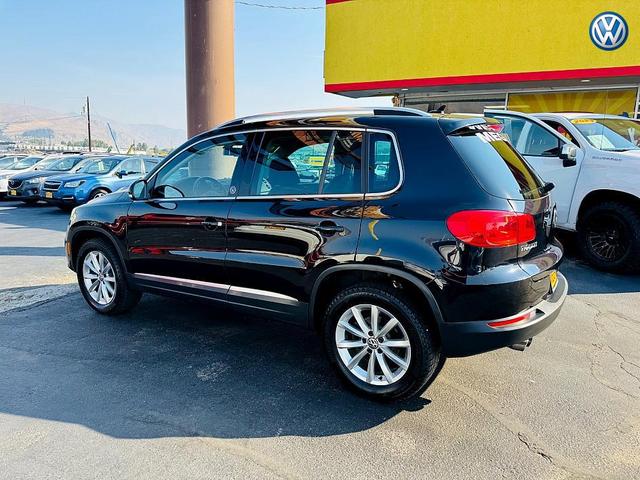 Photo of 2017 Deep Black Pearl Volkswagen Tiguan