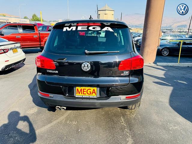 Photo of 2017 Deep Black Pearl Volkswagen Tiguan