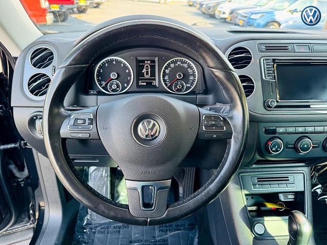 Photo of 2017 Deep Black Pearl Volkswagen Tiguan