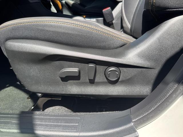 Photo of 2024 Crystal White Pearl Subaru Forester