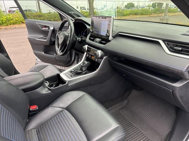 Photo of 2022 Silver Sky Metallic/Midnight Black Metallic Toyota RAV4 Hybrid