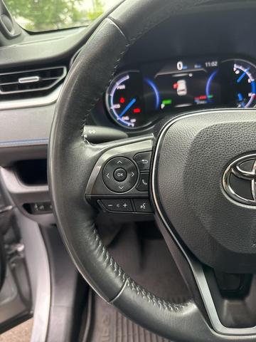 Photo of 2022 Silver Sky Metallic/Midnight Black Metallic Toyota RAV4 Hybrid
