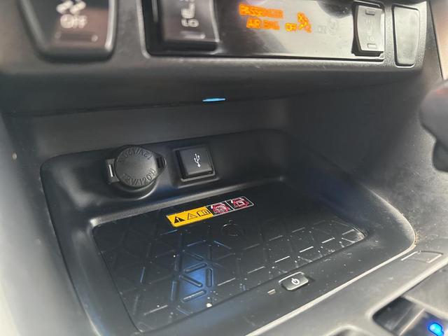 Photo of 2022 Silver Sky Metallic/Midnight Black Metallic Toyota RAV4 Hybrid
