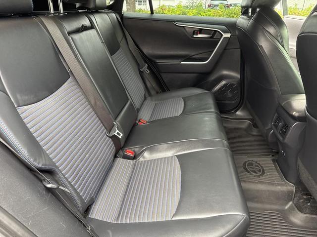 Photo of 2022 Silver Sky Metallic/Midnight Black Metallic Toyota RAV4 Hybrid