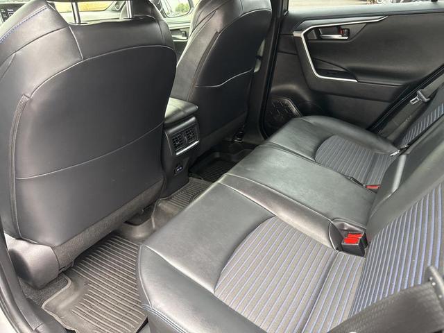 Photo of 2022 Silver Sky Metallic/Midnight Black Metallic Toyota RAV4 Hybrid