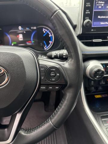 Photo of 2022 Silver Sky Metallic/Midnight Black Metallic Toyota RAV4 Hybrid