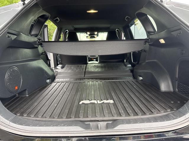 Photo of 2022 Silver Sky Metallic/Midnight Black Metallic Toyota RAV4 Hybrid