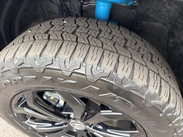 Photo of 2022 Silver Sky Metallic/Midnight Black Metallic Toyota RAV4 Hybrid
